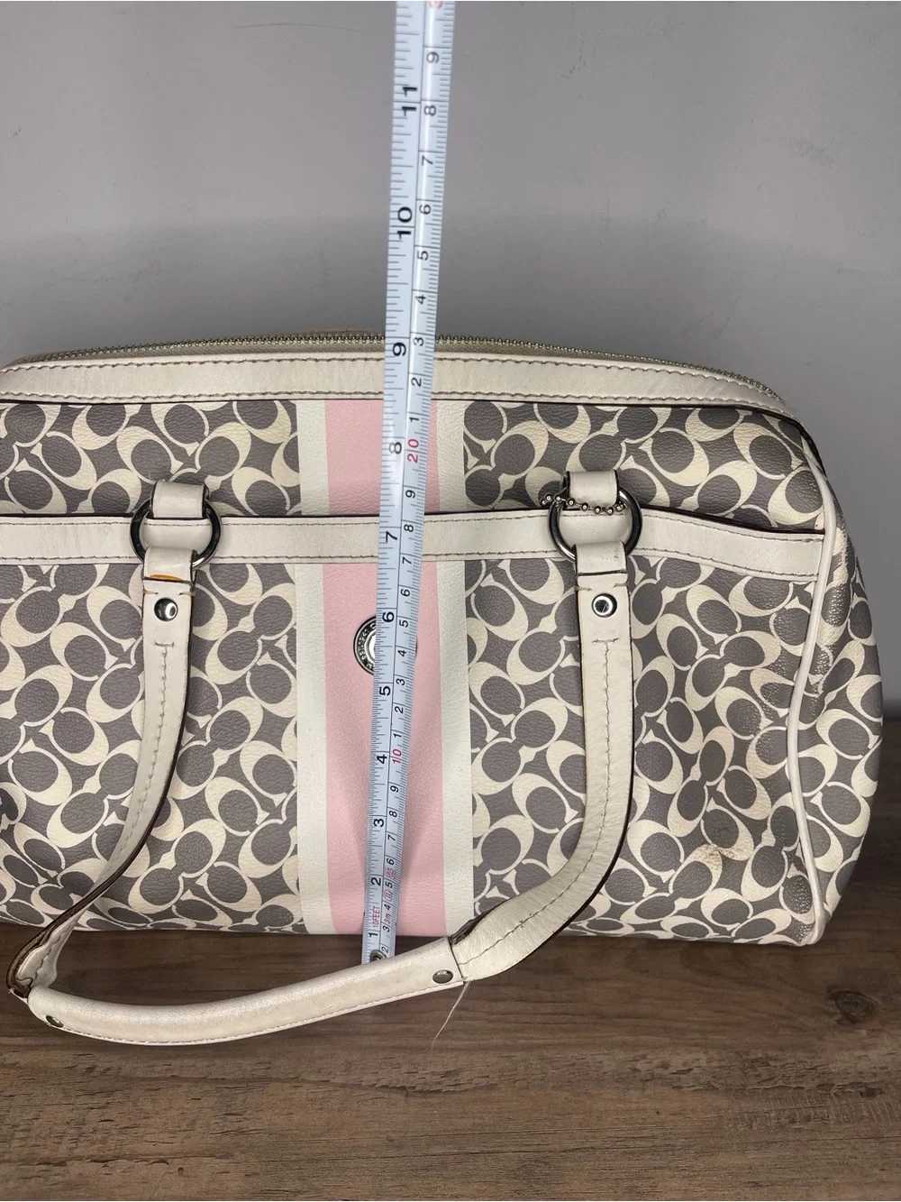 Coach signature Peyton satchel handbag White and Light Pink Tote Bag